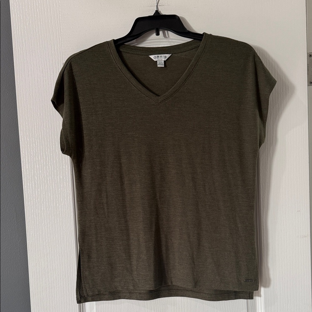 Orvis army green  v-neck short sleeve shirt size women's small oversized fit‎